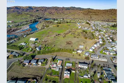 02 Palmdale Ave, Roseburg, OR 97471 - Photo 19