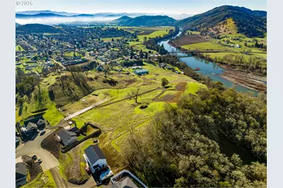 02 Palmdale Ave, Roseburg, OR 97471 - Photo 7