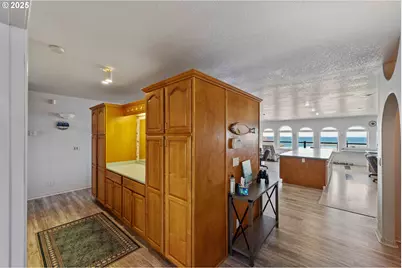 1257 7th St, Bandon, OR 97411 - Photo 33