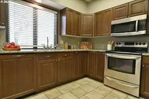 12505 SW Tiger Lilly Ln, Beaverton, OR 97008 - Photo 9