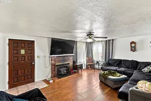 1478 Myrtle Ave, Coos Bay, OR 97420 - Photo 5
