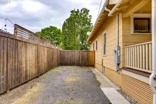 8113 SE Morrison St, Portland, OR 97215 - Photo 35