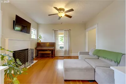8113 SE Morrison St, Portland, OR 97215 - Photo 7