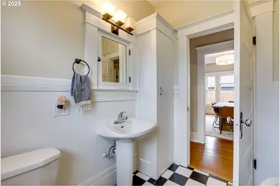 8113 SE Morrison St, Portland, OR 97215 - Photo 21
