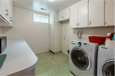 3985 University St, Eugene, OR 97405 - Photo 29