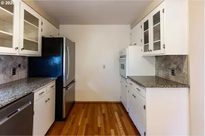 3985 University St, Eugene, OR 97405 - Photo 9