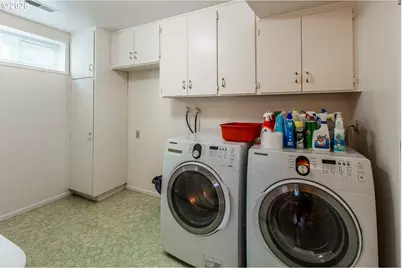 3985 University St, Eugene, OR 97405 - Photo 31