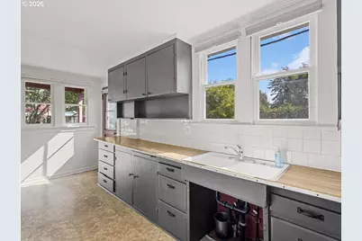 428 Roosevelt St, Oregon City, OR 97045 - Photo 13