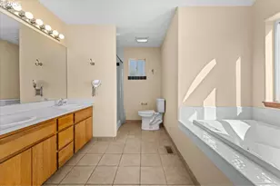 1037 NE Lija Loop, Portland, OR 97211 - Photo 31