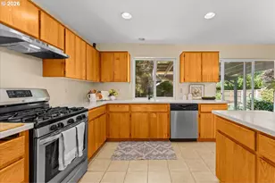 1037 NE Lija Loop, Portland, OR 97211 - Photo 13