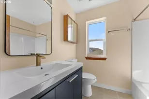 1037 NE Lija Loop, Portland, OR 97211 - Photo 35