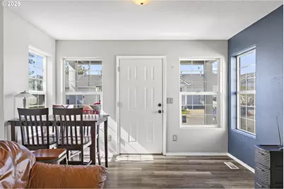 946 SW Junction Pl, Gresham, OR 97080 - Photo 9