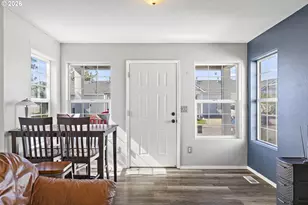 946 SW Junction Pl, Gresham, OR 97080 - Photo 9