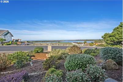 101 Shoreline Dr, Florence, OR 97439 - Photo 5