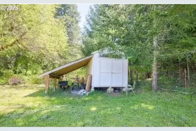 251 Humphrey Addition Rd, Glendale, OR 97442 - Photo 5