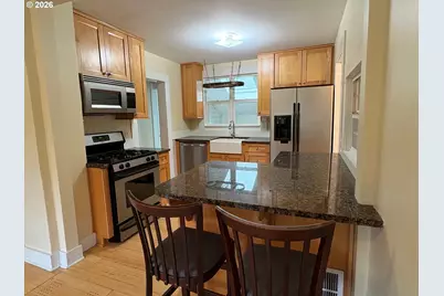 9223 SW Terwilliger Blvd, Portland, OR 97219 - Photo 3