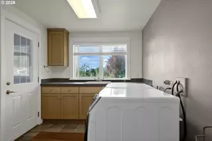 7924 Thurston Rd, Springfield, OR 97478 - Photo 27