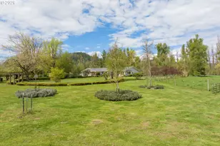 7924 Thurston Rd, Springfield, OR 97478 - Photo 7