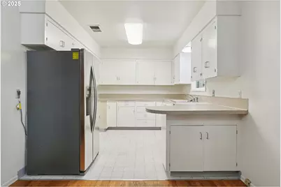 3270 SW Fairmount Blvd, Portland, OR 97239 - Photo 15