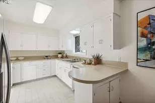 3270 SW Fairmount Blvd, Portland, OR 97239 - Photo 21