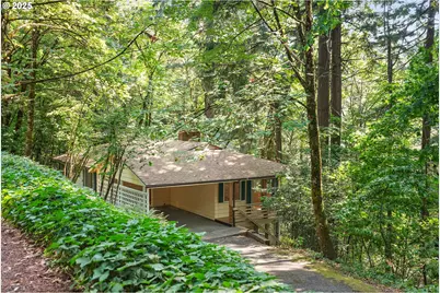 3270 SW Fairmount Blvd, Portland, OR 97239 - Photo 1