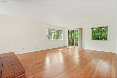 3270 SW Fairmount Blvd, Portland, OR 97239 - Photo 9