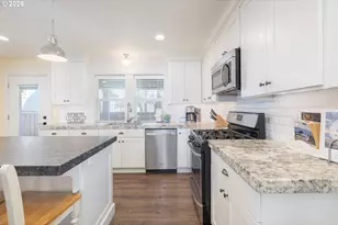 1930 NW Harbor Ave, Lincoln City, OR 97367 - Photo 15