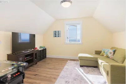 1930 NW Harbor Ave, Lincoln City, OR 97367 - Photo 33