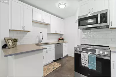 2907 E 24th St, Vancouver, WA 98661 - Photo 9