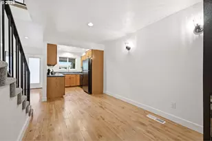 547 N Hayden Bay Dr, Portland, OR 97217 - Photo 13