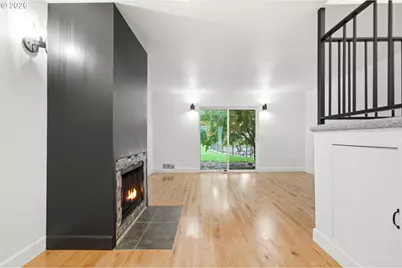 547 N Hayden Bay Dr, Portland, OR 97217 - Photo 9