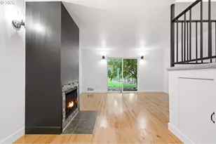 547 N Hayden Bay Dr, Portland, OR 97217 - Photo 9
