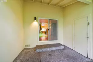 547 N Hayden Bay Dr, Portland, OR 97217 - Photo 27