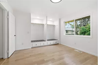 547 N Hayden Bay Dr, Portland, OR 97217 - Photo 25