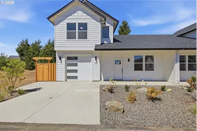 1251 Brown, Woodburn, OR 97071 - Photo 3