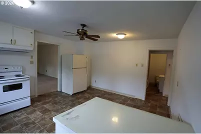 328 Pioneer St, Ridgefield, WA 98642 - Photo 11