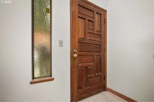 2802 Tree Top Ln, West Linn, OR 97068 - Photo 3