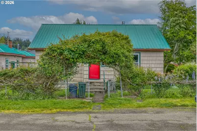 1170 N Baxter St, Coquille, OR 97423 - Photo 1