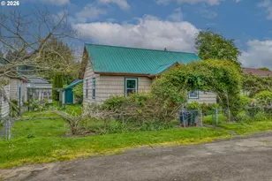 1170 N Baxter St, Coquille, OR 97423 - Photo 3