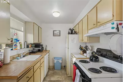 47 Eagle Crest Dr #32, Lake Oswego, OR 97035 - Photo 13