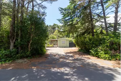 4842 Seapine Dr, Florence, OR 97439 - Photo 3