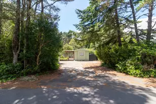 4842 Seapine Dr, Florence, OR 97439 - Photo 3