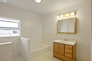 844 Corby St, Woodburn, OR 97071 - Photo 25