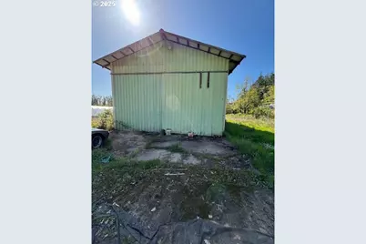 38521 Jasper Lowell Rd, Fall Creek, OR 97438 - Photo 3