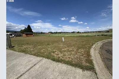 Bennett, Goldendale, WA 98620 - Photo 37