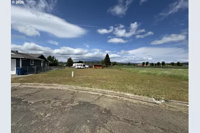 Bennett, Goldendale, WA 98620 - Photo 35