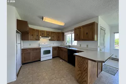 Bennett, Goldendale, WA 98620 - Photo 19