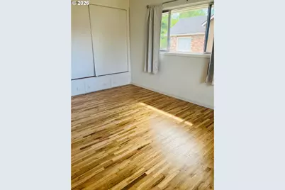 152 W C St, Springfield, OR 97477 - Photo 29