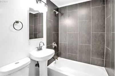 705 SW Dennis Ave, Hillsboro, OR 97123 - Photo 7