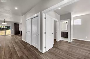 6107 NE 45th Ct, Vancouver, WA 98661 - Photo 7